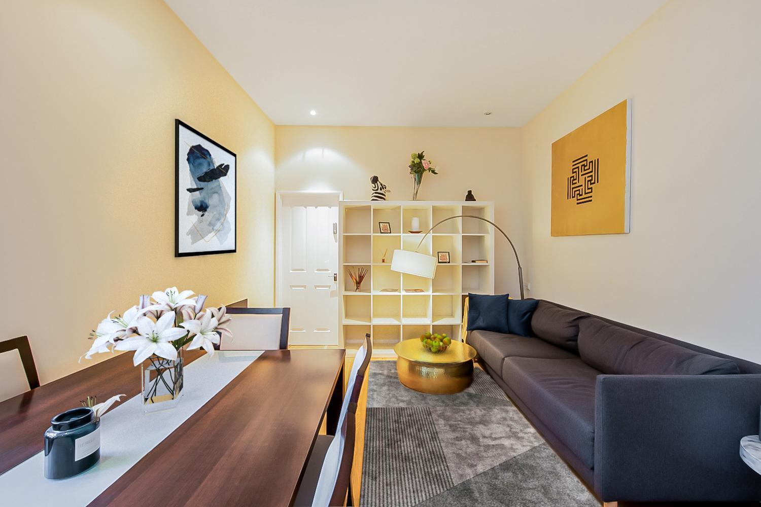 Apartment Pollen Street, Three-bedroom Flat London