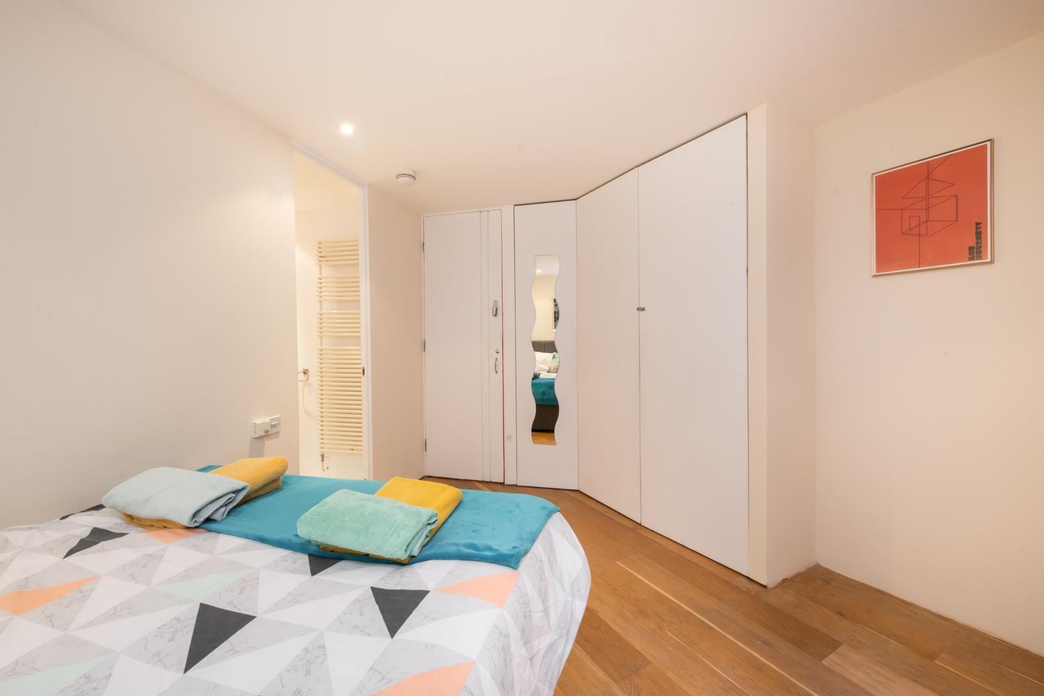 Apartment Pollen Street, Three-bedroom Flat