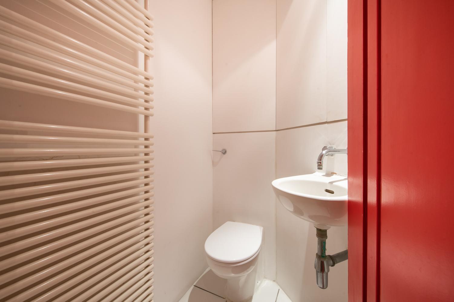 Pollen Street, Three-bedroom Flat Apartment *